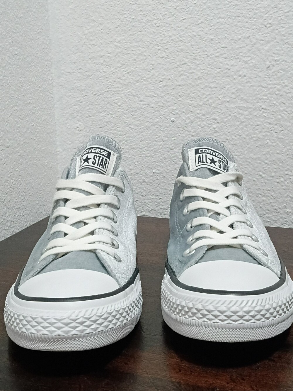 Converse Chuck Taylor All Star Silver Gray Velvet Low Top Sneakers Women's 7 New